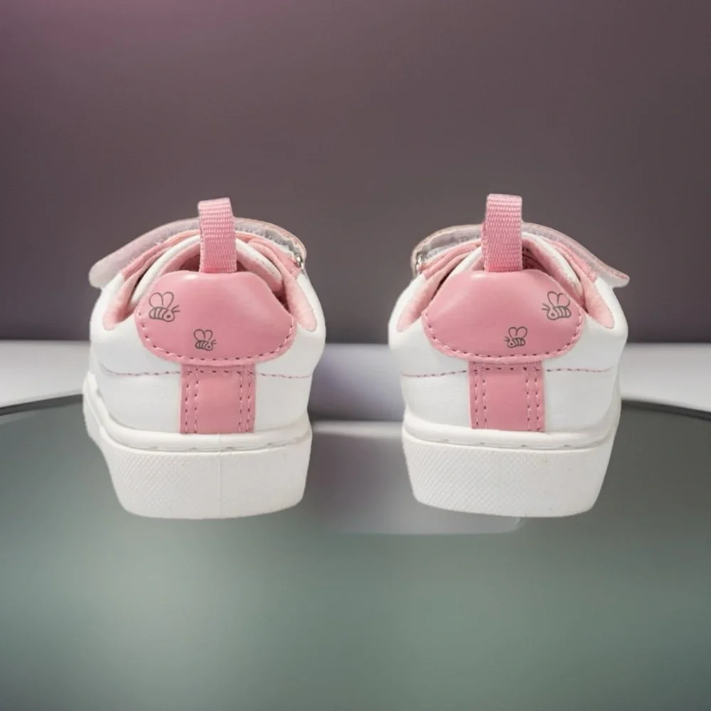 Disney Winnie the Pooh W/Pink & White Design Baby Girl Sneaker Foam Cushioning